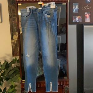 Slits at the bottom skinny jeans